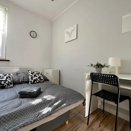 August - Peaceful Retreat, 10 Minutes To Old Town & Seaside * Danzica