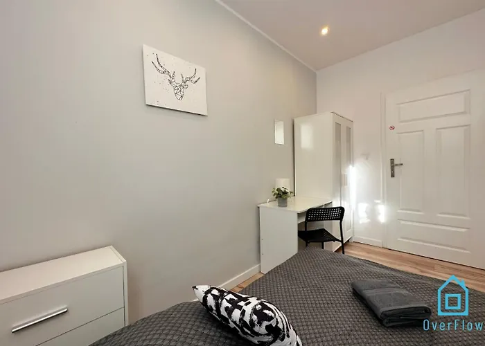 August - Peaceful Retreat, 10 Minutes To Old Town & Seaside Gdansk